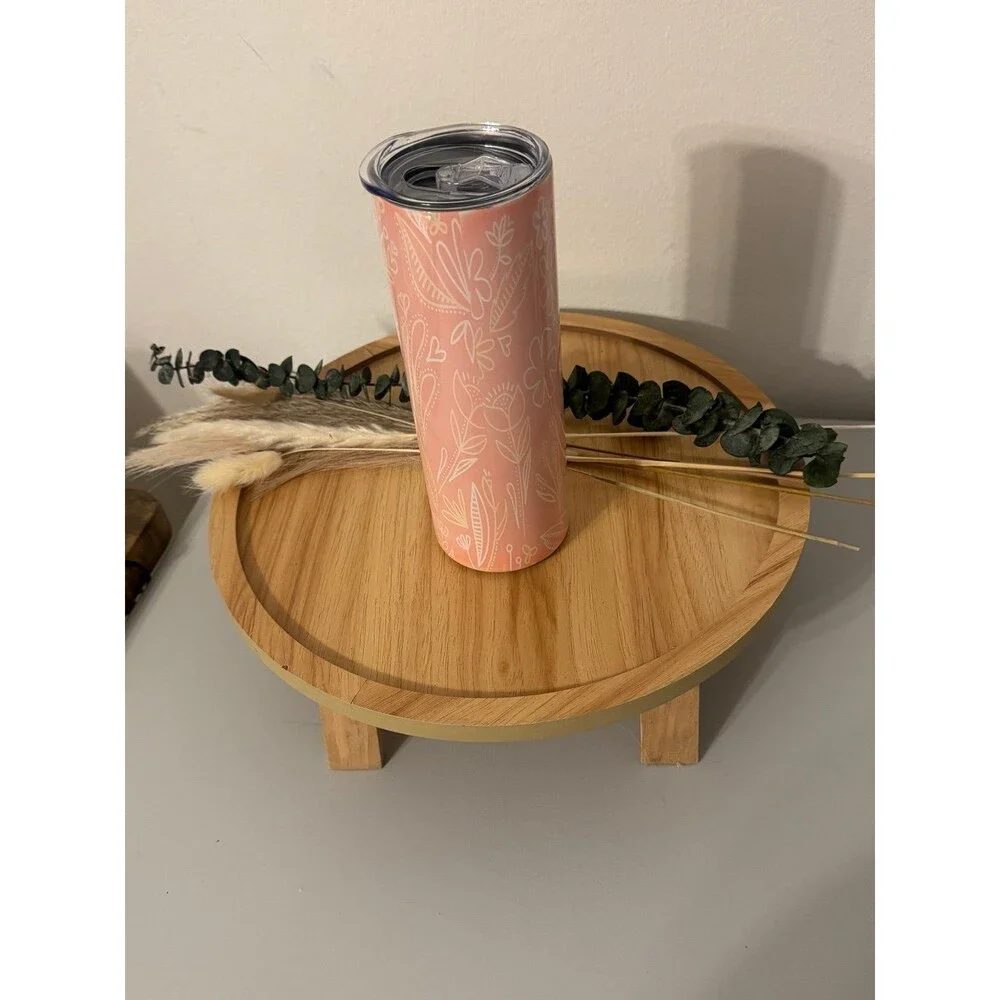 Tumbler‎ with office items